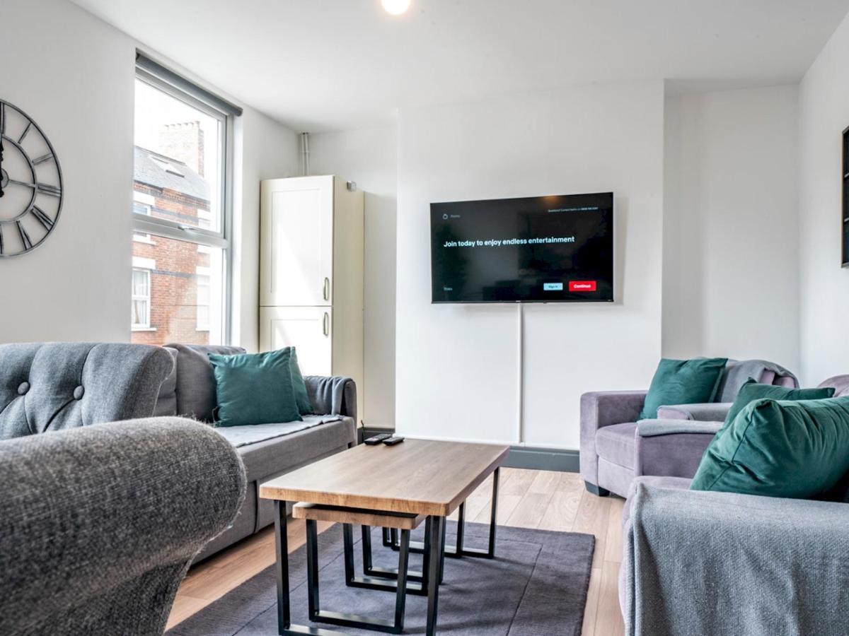 Apartment Pass The Keys Spacious Queens Uni Beside Cafes And Restaurants *